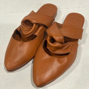 Bali Elf Taj Mahal Pointy Toe Mules 100 Geniune Leather Size 8 Light Brown
